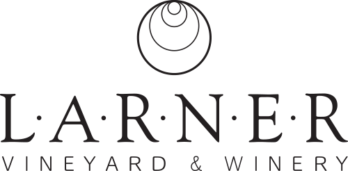 Larner Vineyard & Winery Logo